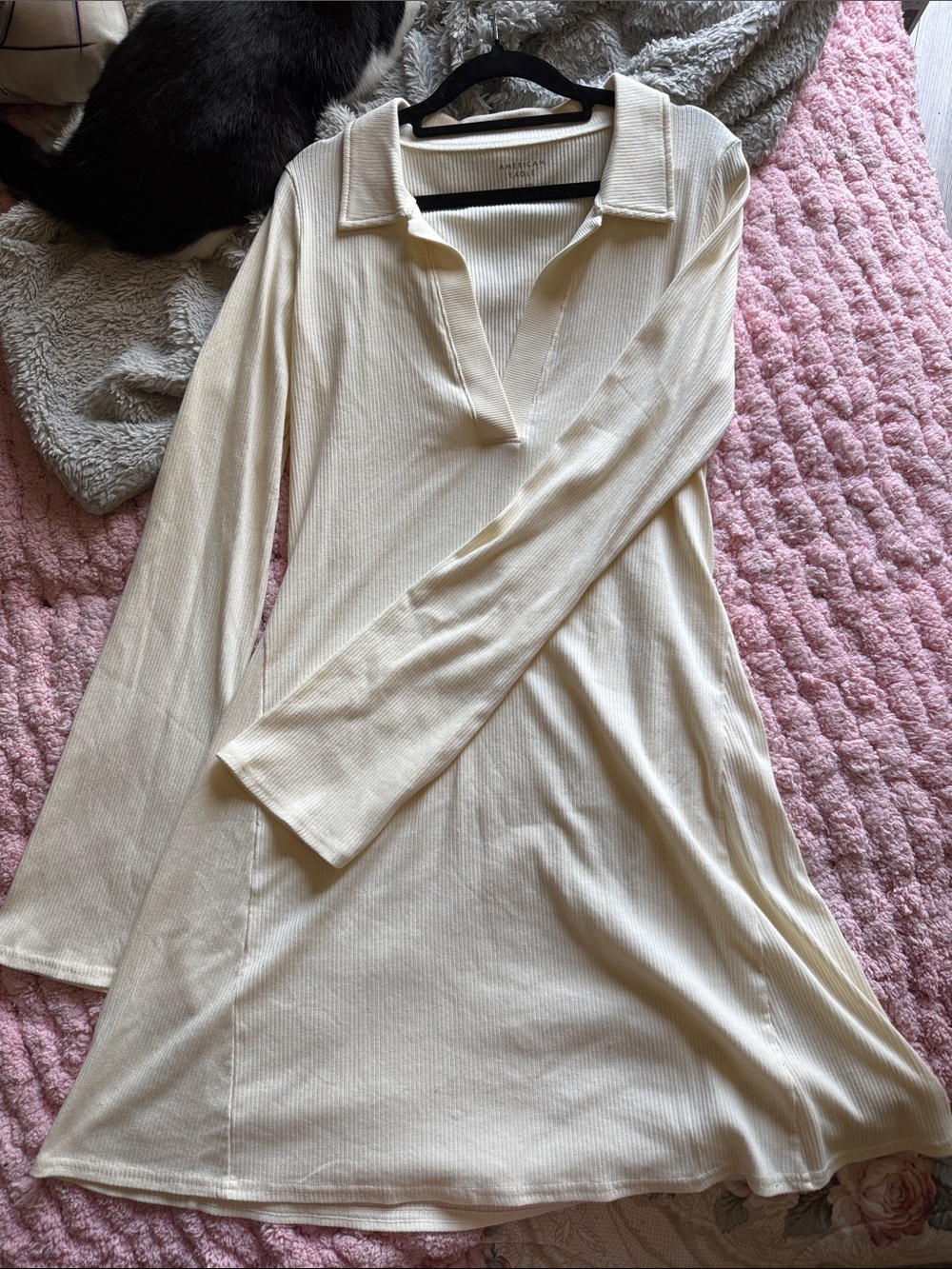 American Eagle Cream Ribbed Long Sleeve Top